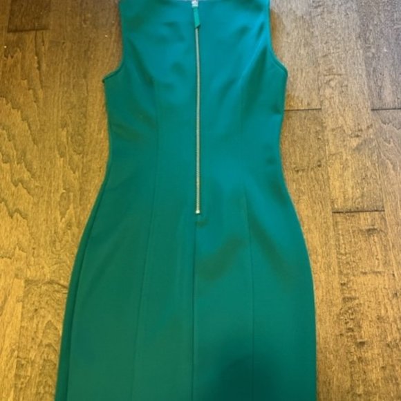 CUTE EMERALD GREEN MINI DRESS BY DYNAMITE SIZE XS NEVER WORN - Picture 4 of 5